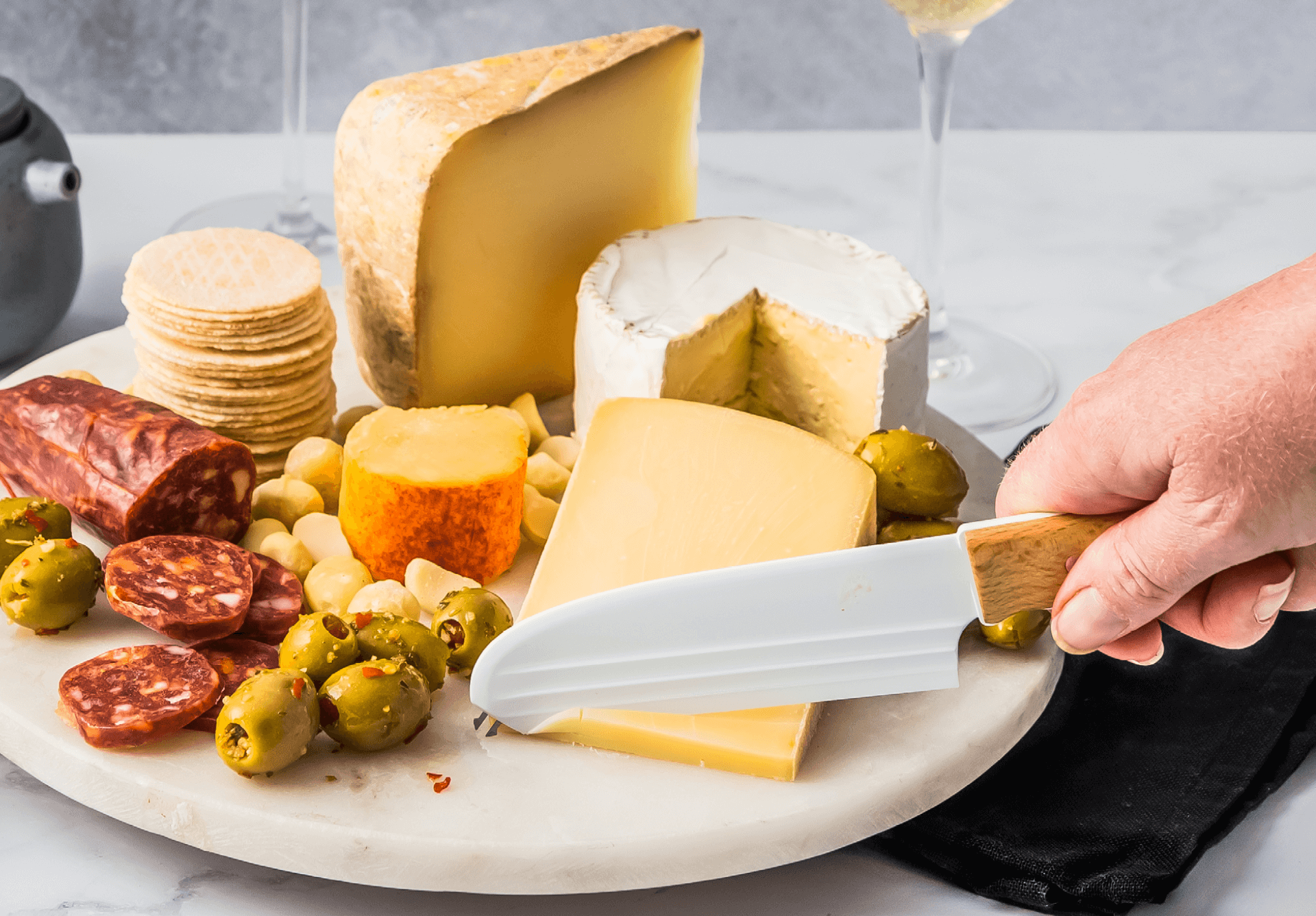 Dreamfarm_Knibble_Web_Lifestyles_1.png