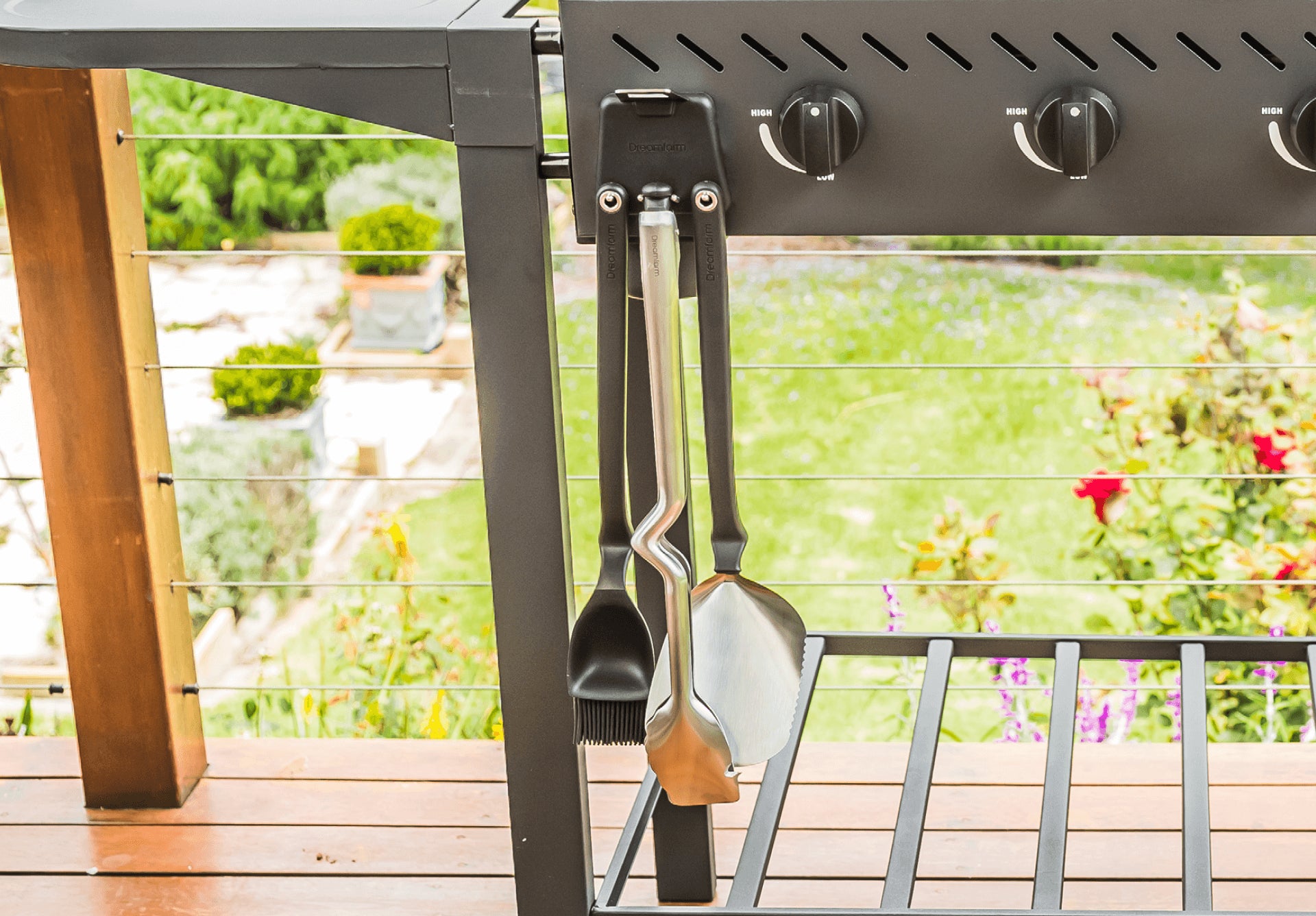 Dreamfarm_SetOfBBQGrillTools_Web_Lifestyles_1.webp